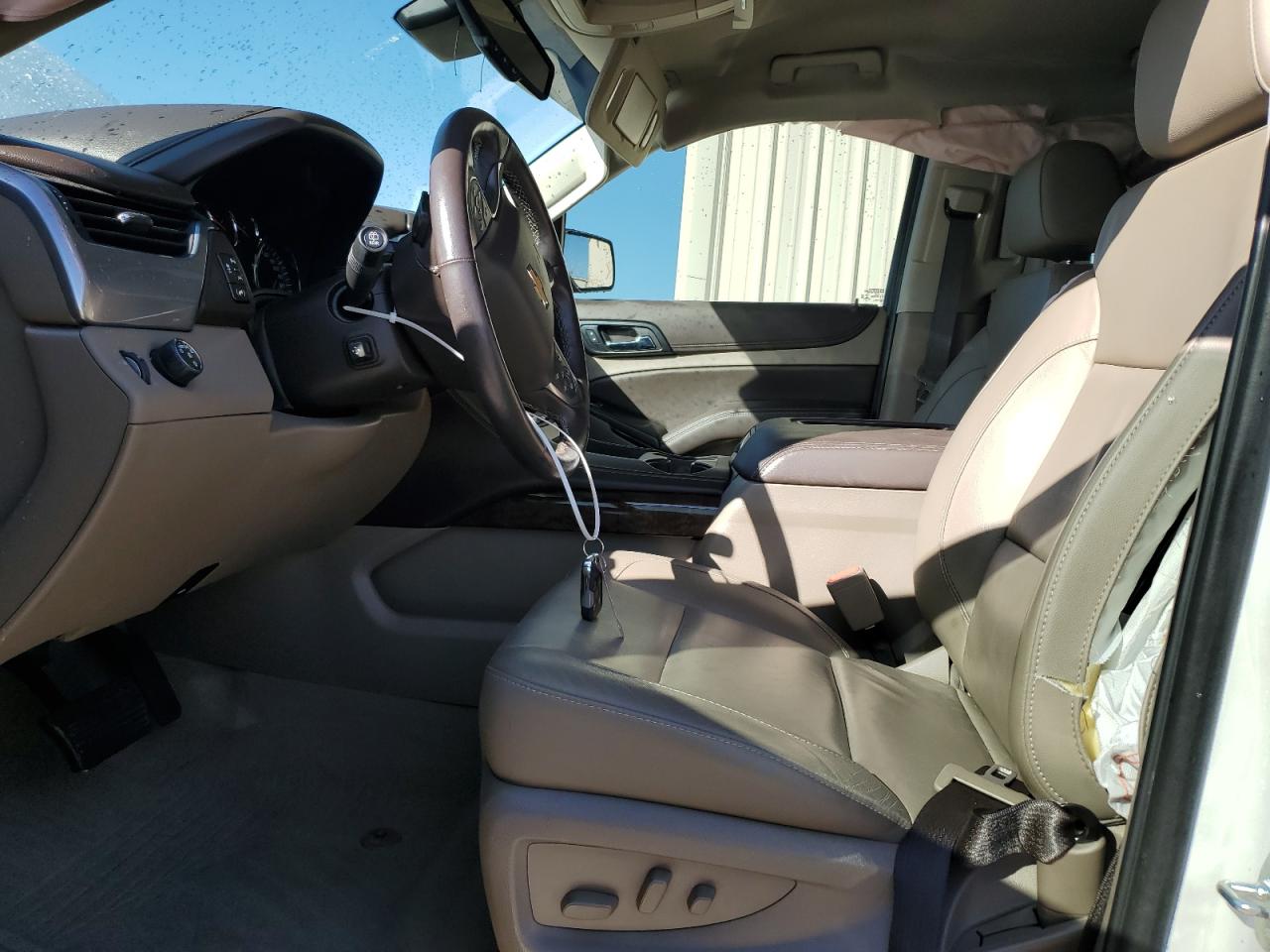 2020 Chevrolet Tahoe VIN 1GNSCBKCXLR240621 Copart auction photo, side / minor dent/scratches damage thumbnail 7