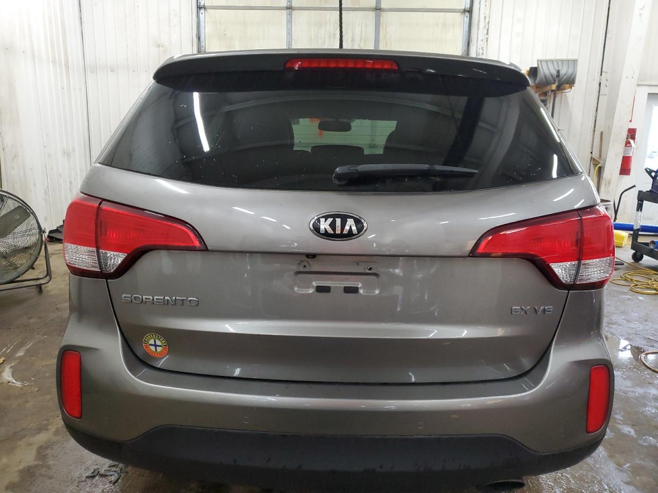 2015 KIA Sorento VIN 5XYKUDA76FG647036 Copart auction photo, mechanical / minor dent/scratches damage thumbnail 6