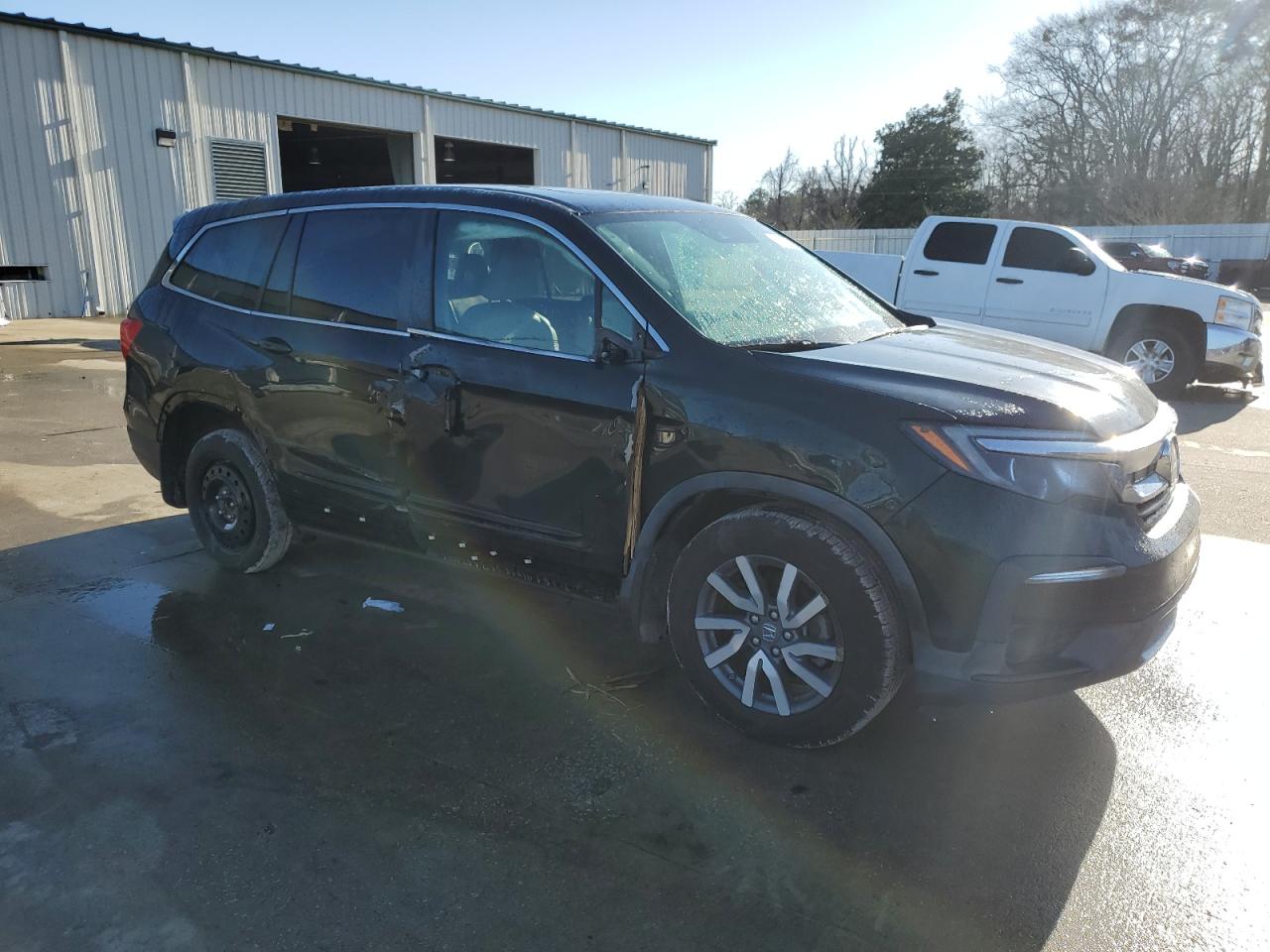 2019 Honda Pilot VIN 5FNYF5H50KB043966 Copart auction photo, side / front end damage thumbnail 4