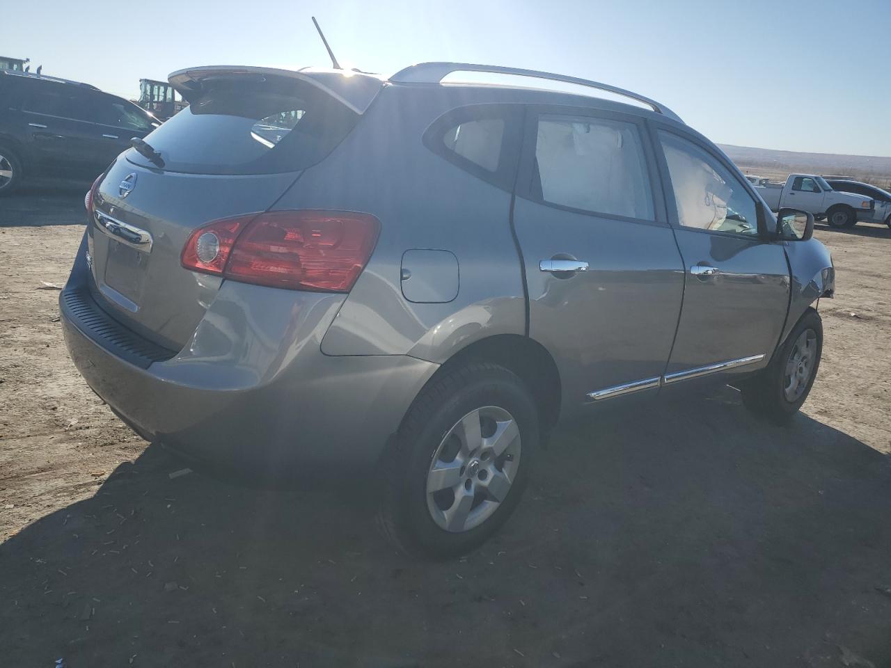 2015 Nissan Rogue VIN JN8AS5MT7FW664001 Copart auction photo, front end / rear end damage thumbnail 3