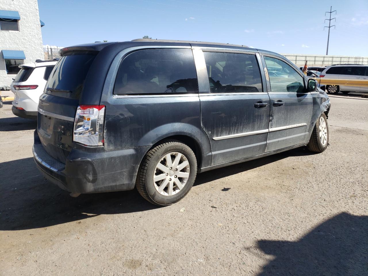 2014 Chrysler Town & Country VIN 2C4RC1BG6ER382191 Copart auction photo, front end damage thumbnail 3