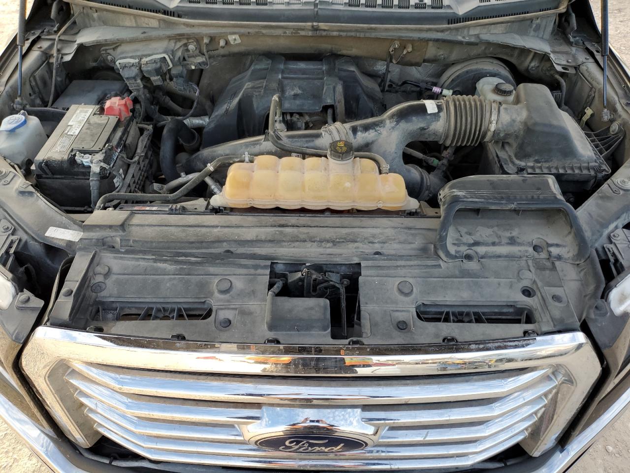 2015 Ford F-150 VIN 1FTEW1CP3FKE15622 Copart auction photo, minor dent/scratches damage thumbnail 11