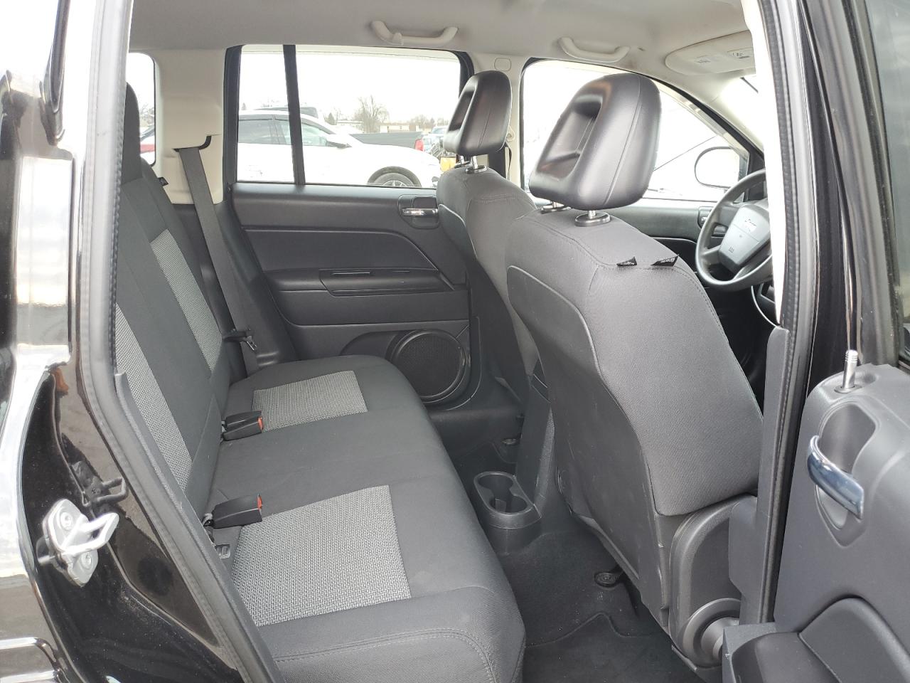 2009 Jeep Compass VIN 1J8FF47B39D137326 Copart auction photo, front end damage thumbnail 11