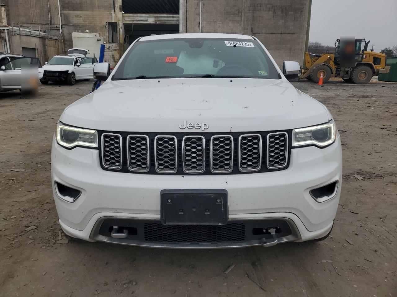 2020 Jeep Grand Cherokee VIN 1C4RJFCG3LC218906 Copart auction photo, rear end / minor dent/scratches damage thumbnail 5