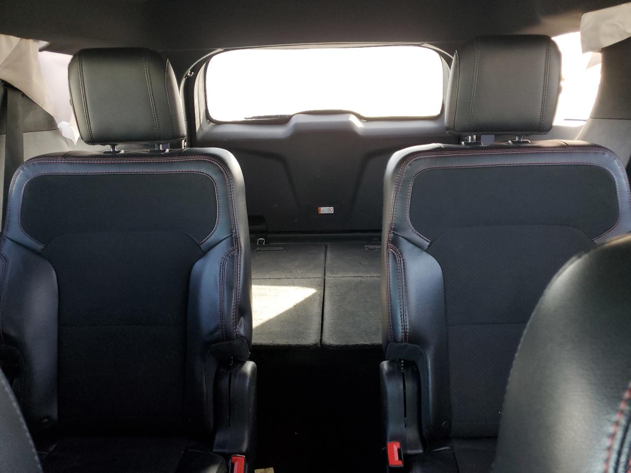 2018 Ford Explorer VIN 1FM5K8D83JGA61622 Copart auction photo, side / front end damage thumbnail 10