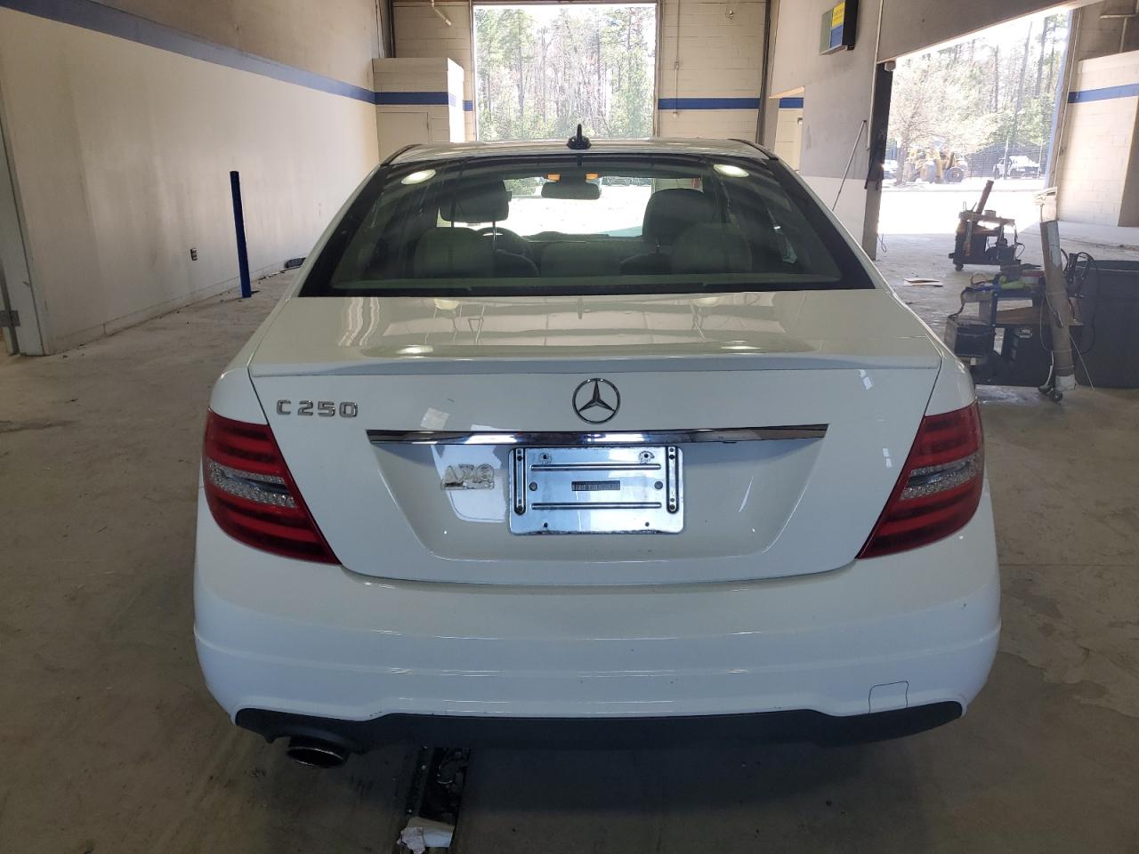 2014 Mercedes-Benz C-klasse VIN WDDGF4HB9EA966753 Copart auction photo, side damage thumbnail 6
