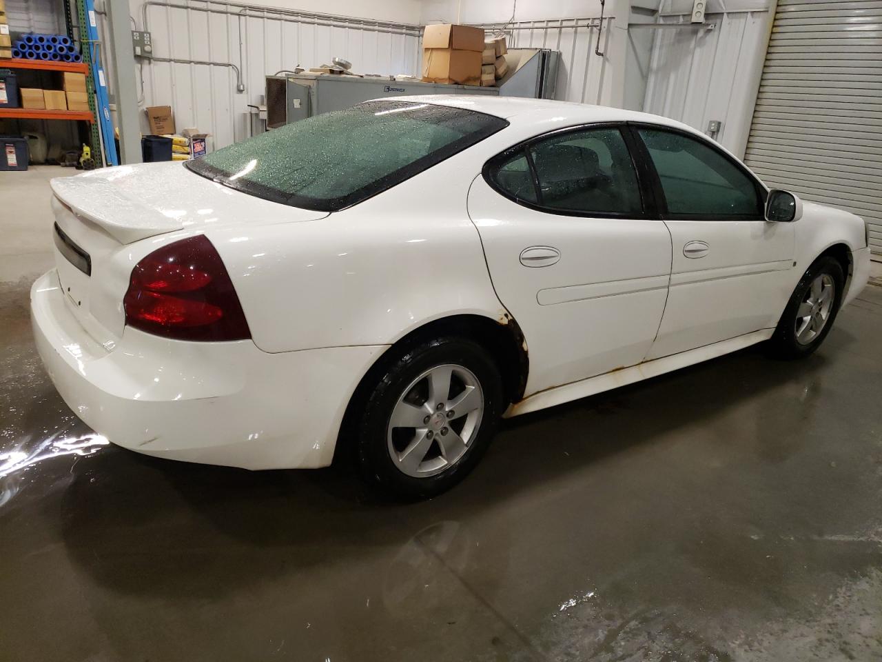 2008 Pontiac Grand Prix VIN 2G2WP552281116351 Copart auction photo, front end / rear end damage thumbnail 3