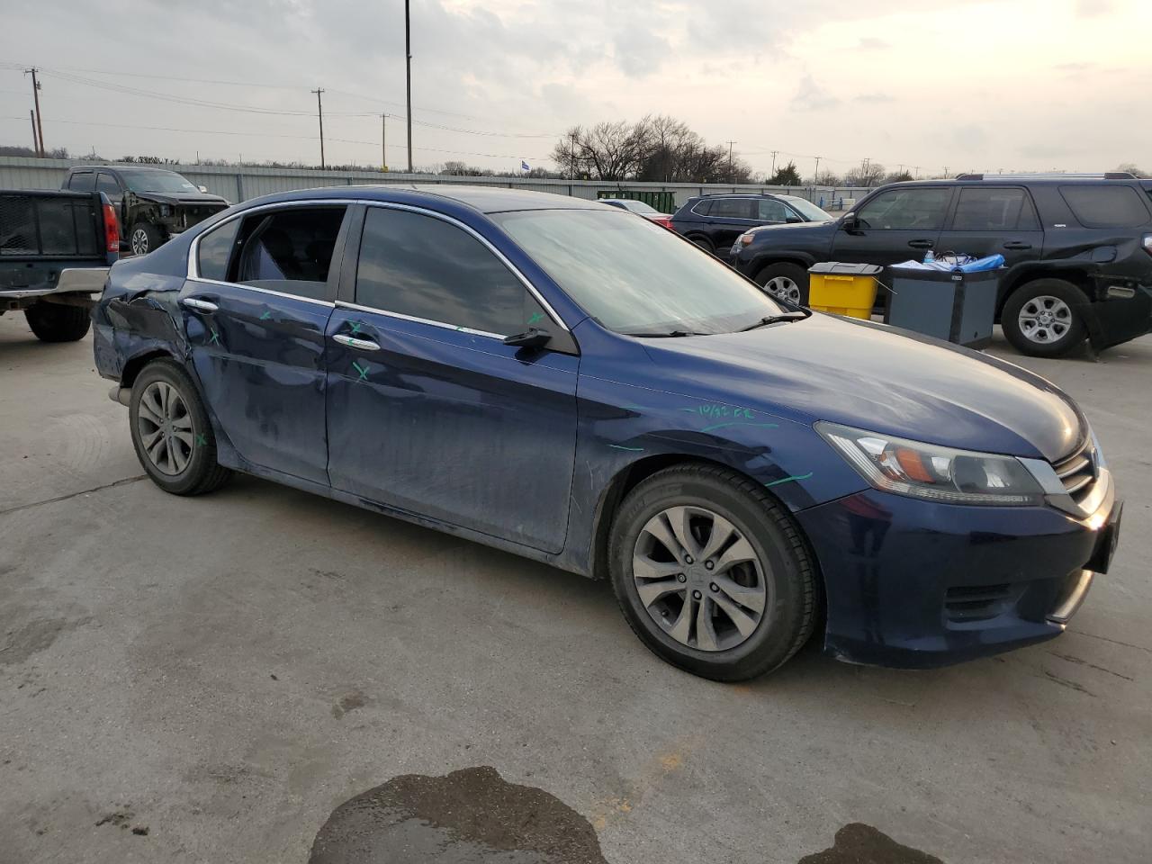 2015 Honda Accord VIN 1HGCR2F35FA067777 Copart auction photo, side / rear end damage thumbnail 4