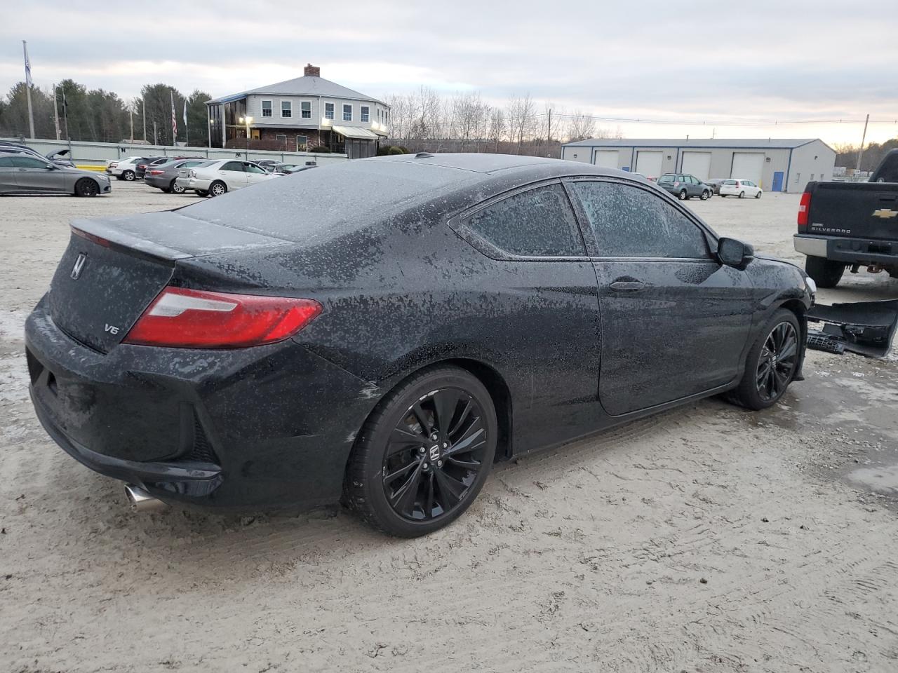 2017 Honda Accord VIN 1HGCT2B91HA000785 Copart auction photo, front end damage thumbnail 3