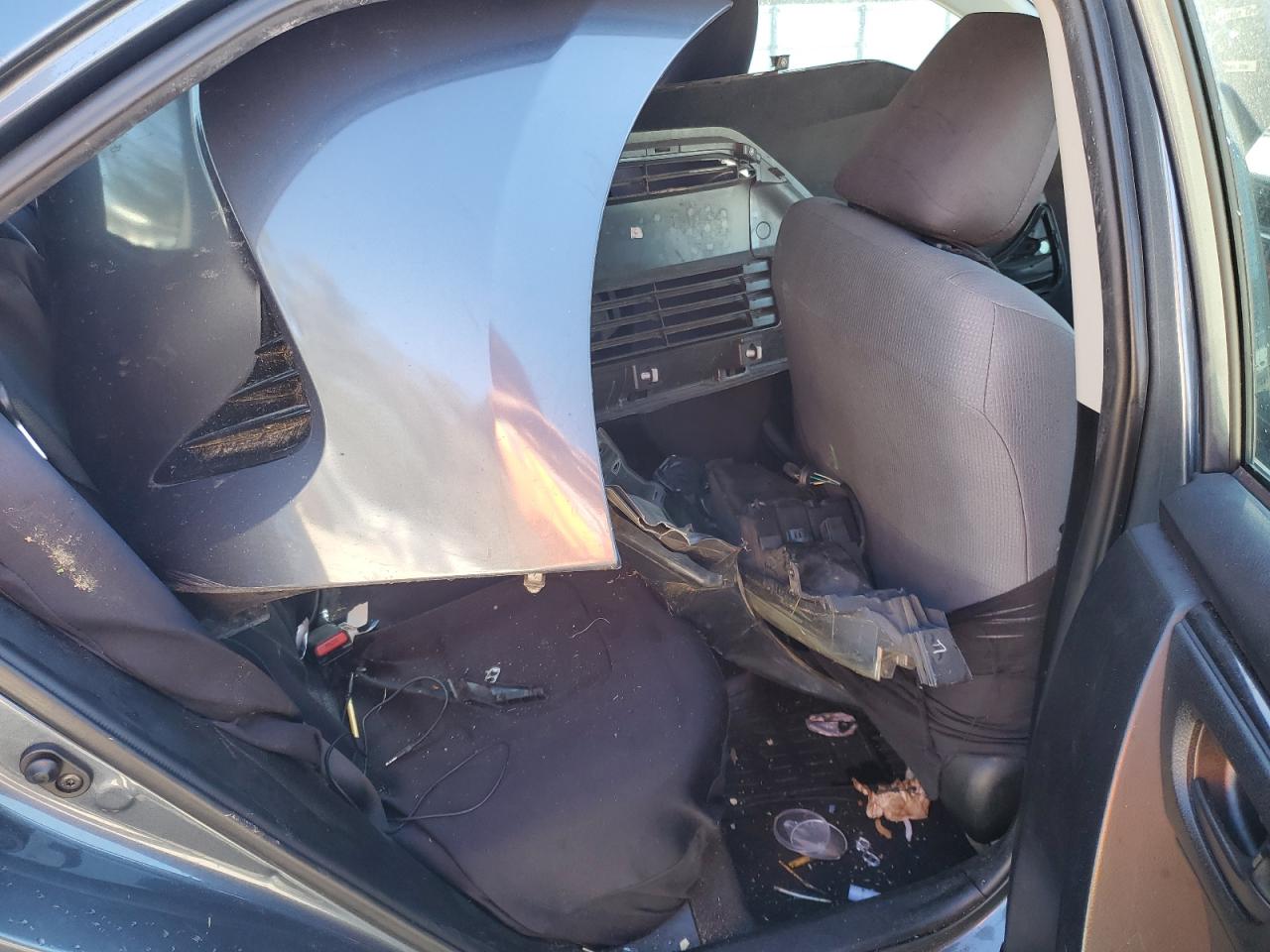 2018 Toyota Corolla VIN 2T1BURHE8JC971143 Copart auction photo, side / front end damage thumbnail 12