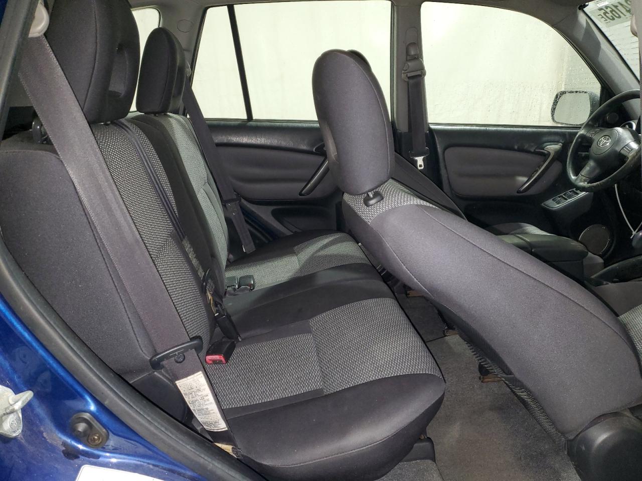 2004 Toyota RAV 4 VIN JTEHD20V946015562 Copart auction photo, front end damage thumbnail 11