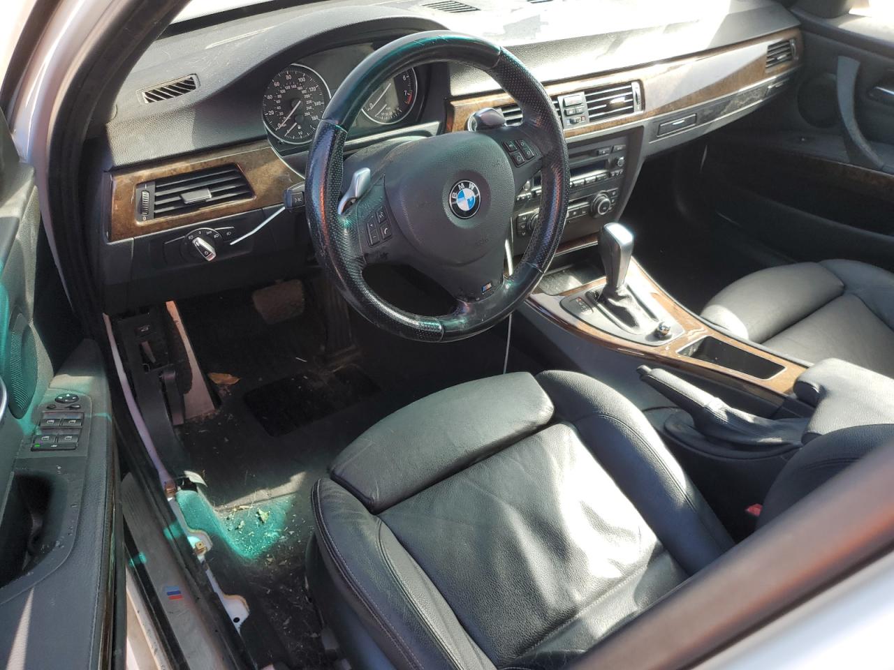 2010 BMW 3er VIN WBAPH7G58ANM49560 Copart auction photo, burn - engine / front end damage thumbnail 8