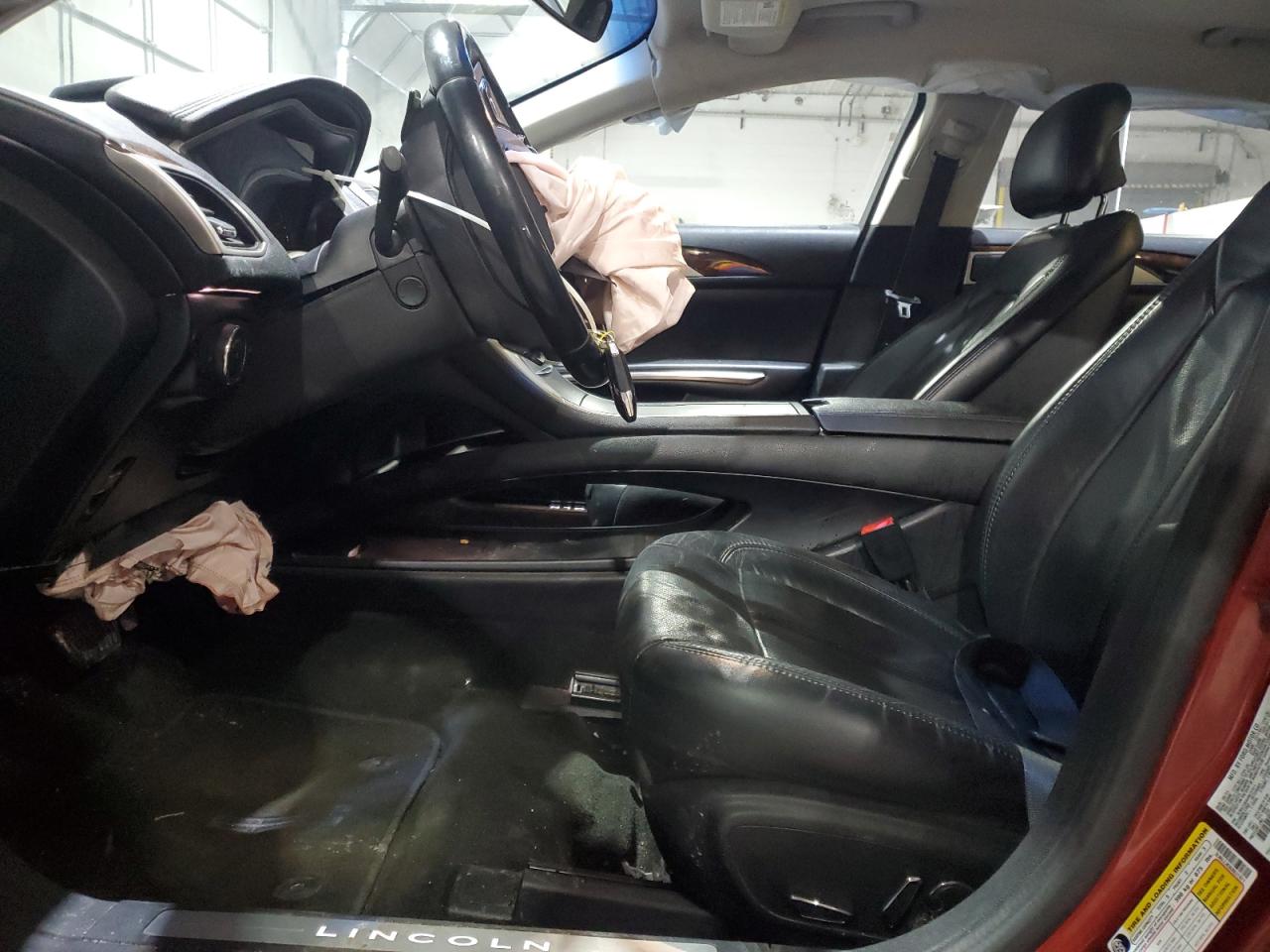2016 Lincoln MKZ VIN 3LN6L2JK6GR621911 Copart auction photo, front end / minor dent/scratches damage thumbnail 7