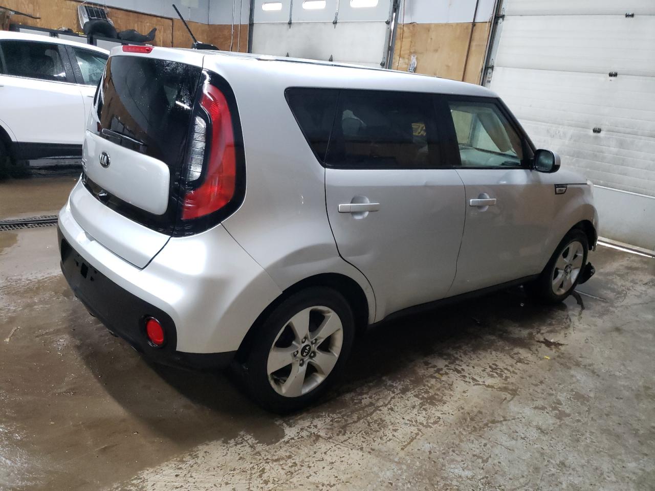 2017 KIA Soul VIN KNDJN2A25H7463787 Copart auction photo, front end damage thumbnail 3