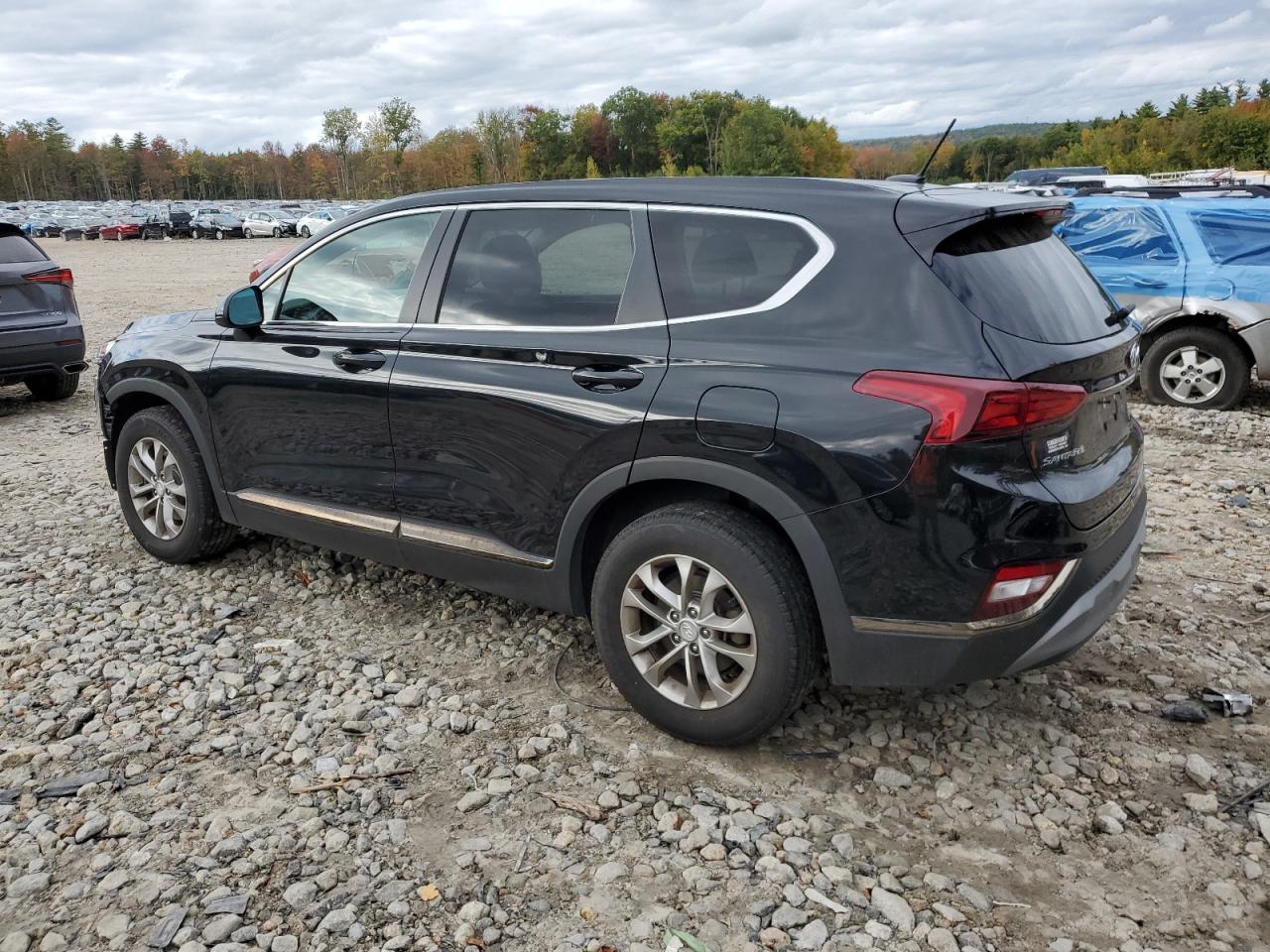 2019 Hyundai Santa Fe VIN 5NMS2CAD0KH007622 Copart auction photo, front end / minor dent/scratches damage thumbnail 2