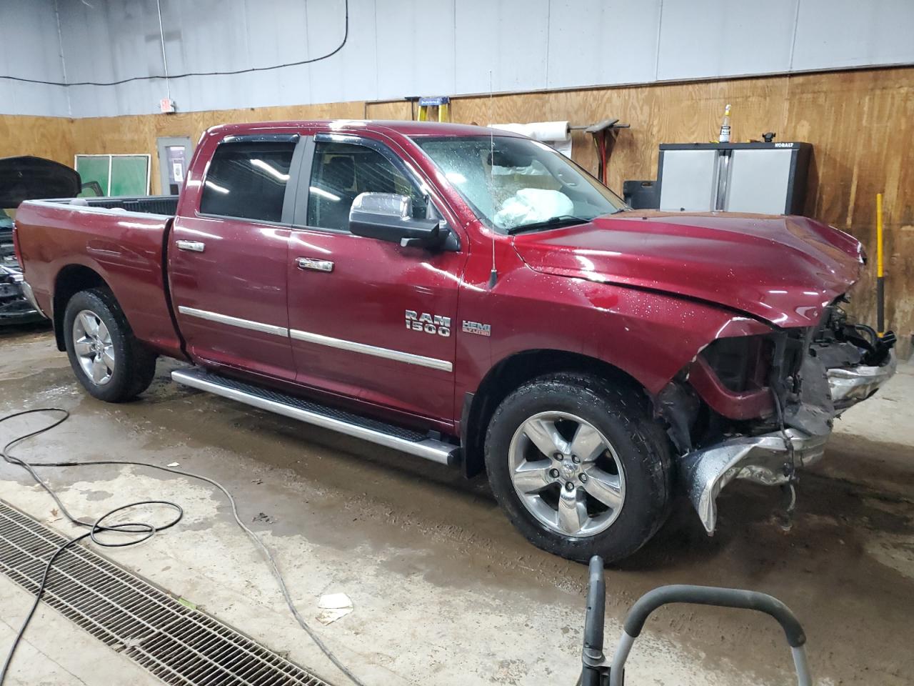 2017 RAM 1500 VIN 1C6RR7TT1HS673754 Copart auction photo, front end / mechanical damage thumbnail 4