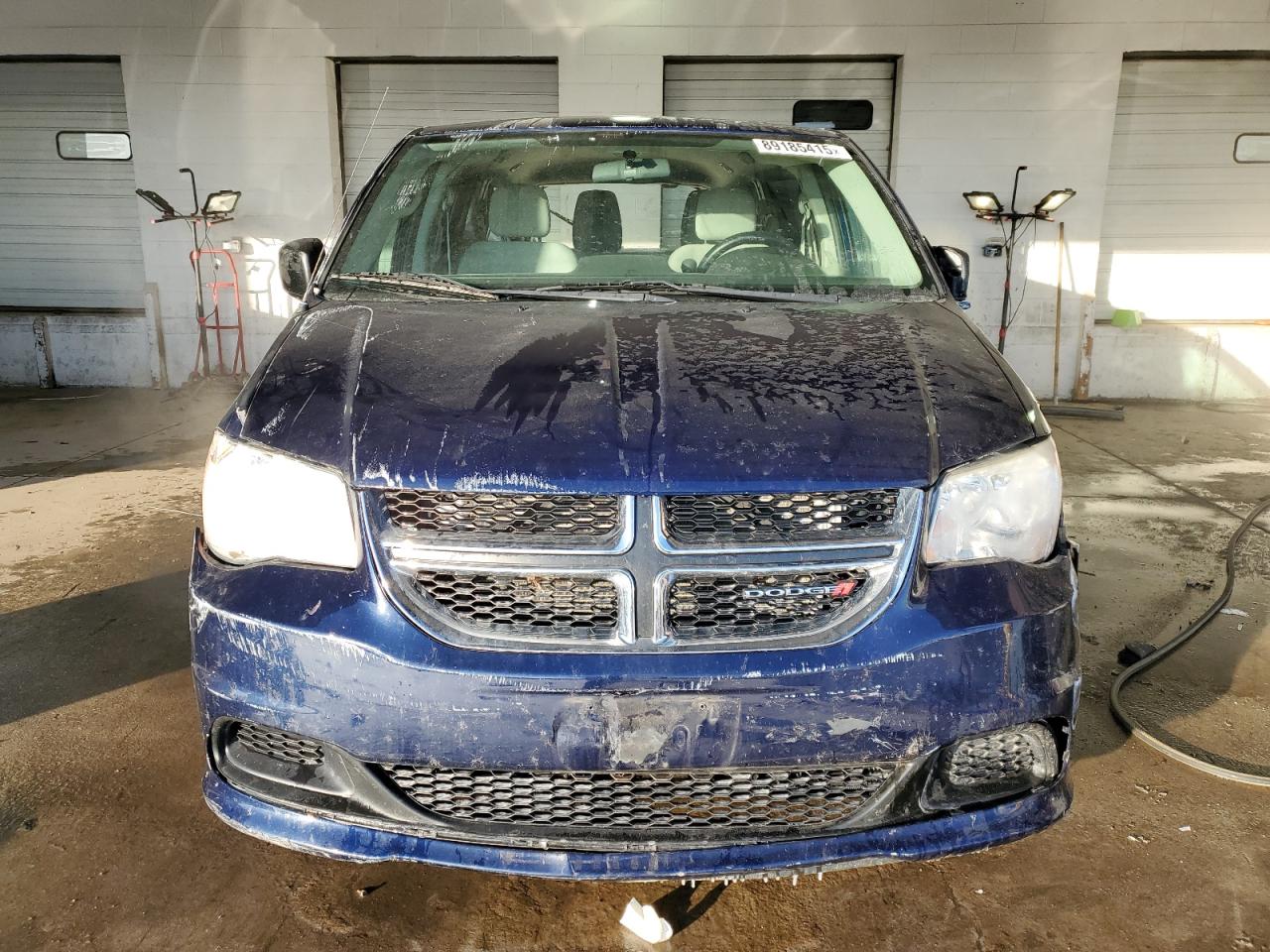 2015 Dodge Caravan VIN 2C4RDGBG4FR516746 Copart auction photo, front end / all over damage thumbnail 5