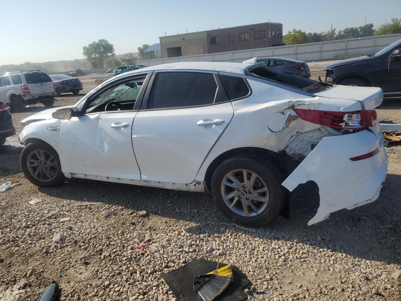 2020 KIA Optima VIN 5XXGT4L36LG380838 Copart auction photo, all over damage thumbnail 2