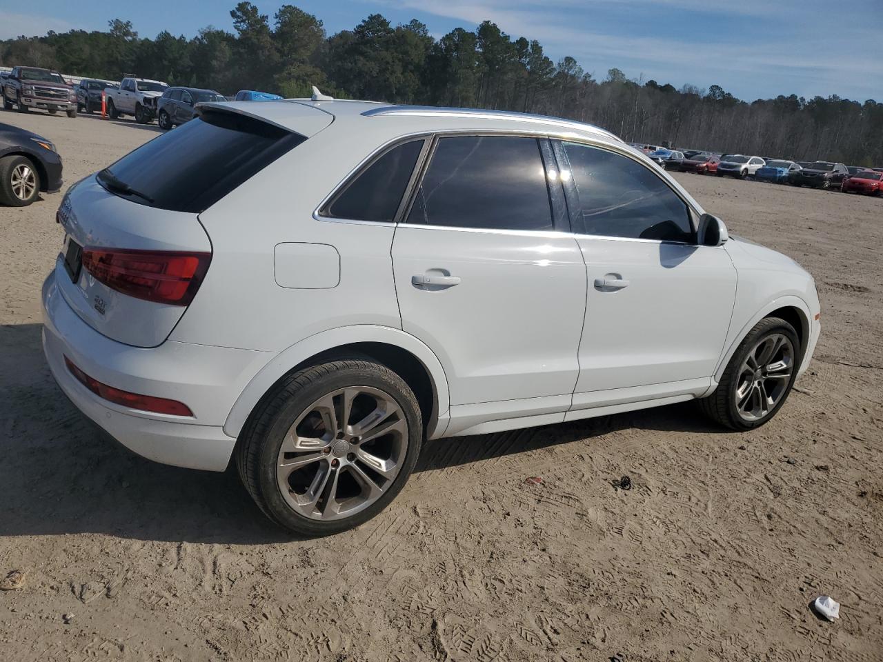 2017 Audi Q3 VIN WA1JCCFS0HR002449 Copart auction photo, normal wear damage thumbnail 3