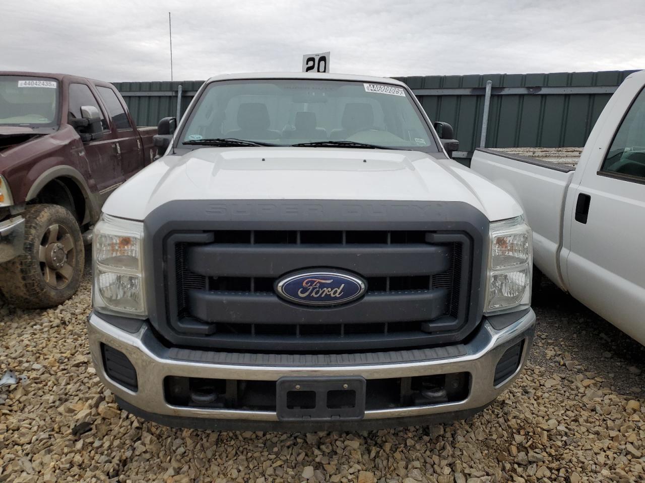 2015 Ford F250 VIN 1FTBF2A69FED29765 Copart auction photo, minor dent/scratches damage thumbnail 5