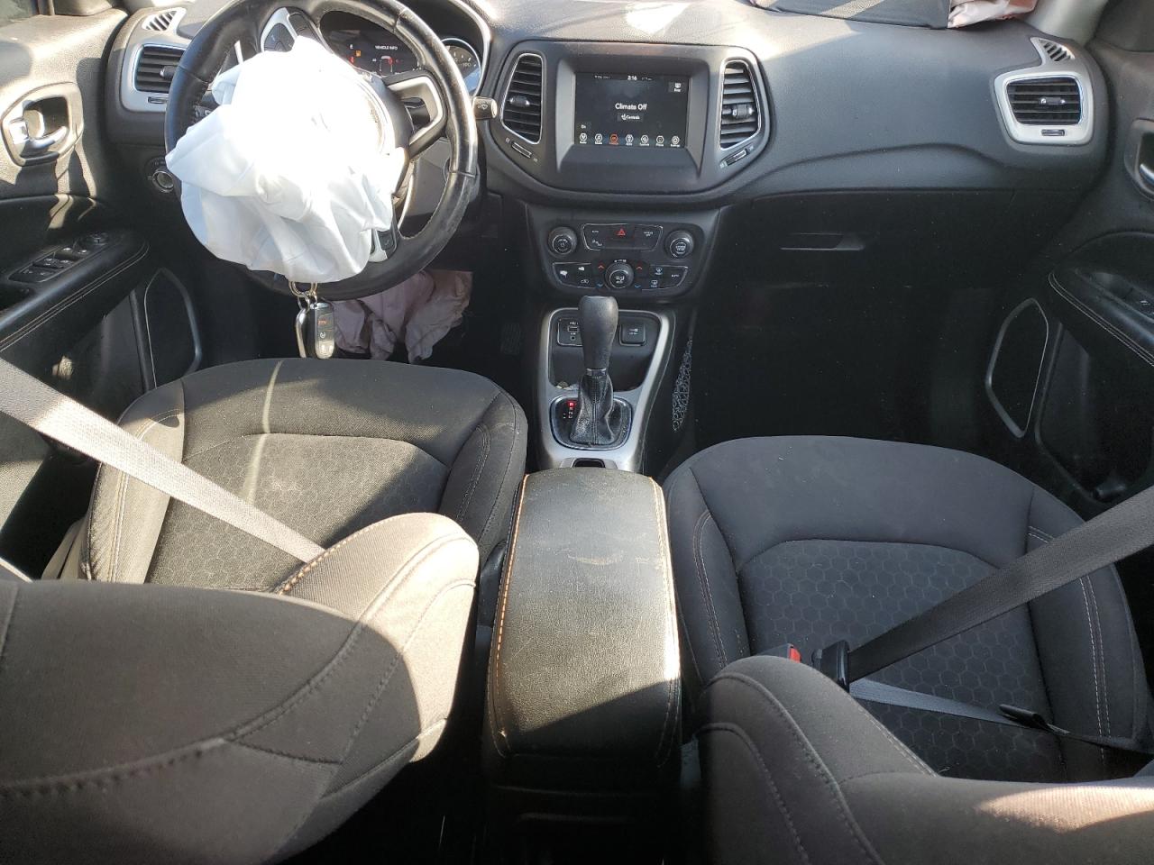 2019 Jeep Compass VIN 3C4NJCAB1KT793805 Copart auction photo, front end damage thumbnail 8