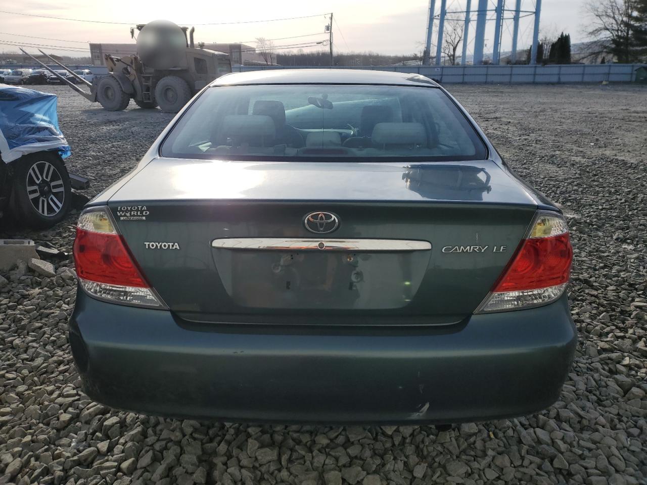 2005 Toyota Camry VIN 4T1BE32K15U056129 Copart auction photo, front end damage thumbnail 6