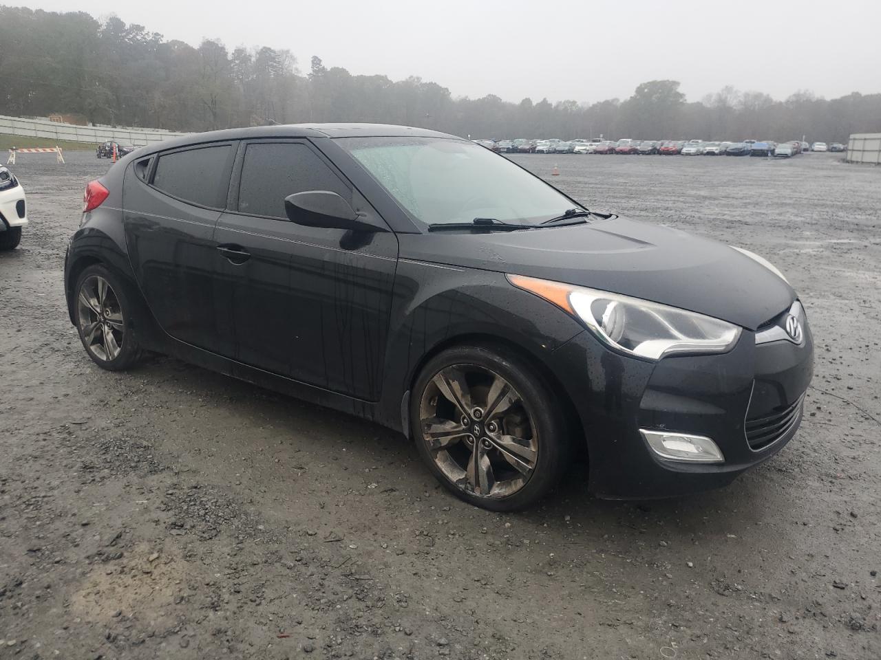 2017 Hyundai Veloster VIN KMHTC6AD7HU322627 Copart auction photo, front end / minor dent/scratches damage thumbnail 4