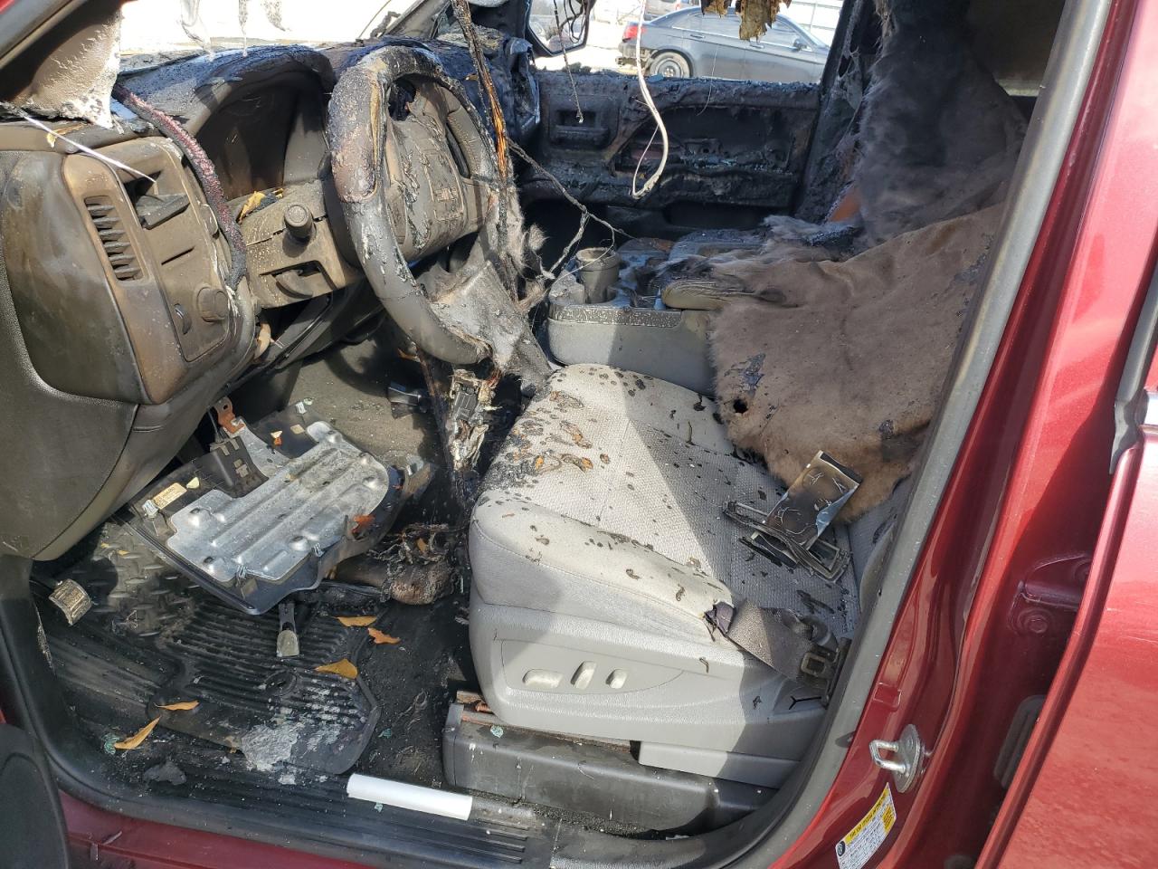 2014 GMC Sierra VIN 1GTR1UEH2EZ160359 Copart auction photo, burn damage thumbnail 7