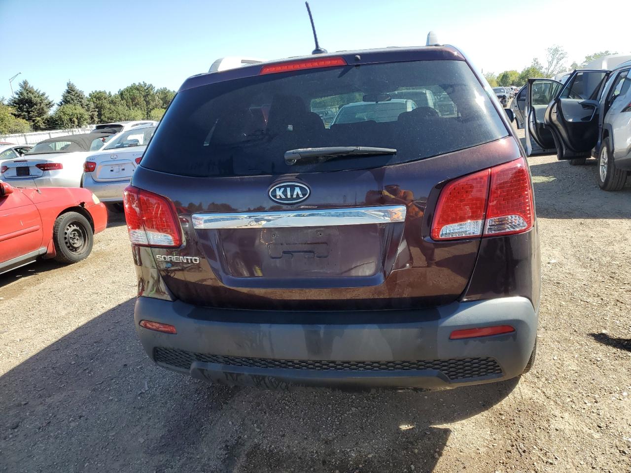2011 KIA Sorento VIN 5XYKTDA28BG125705 Copart auction photo, front end damage thumbnail 6