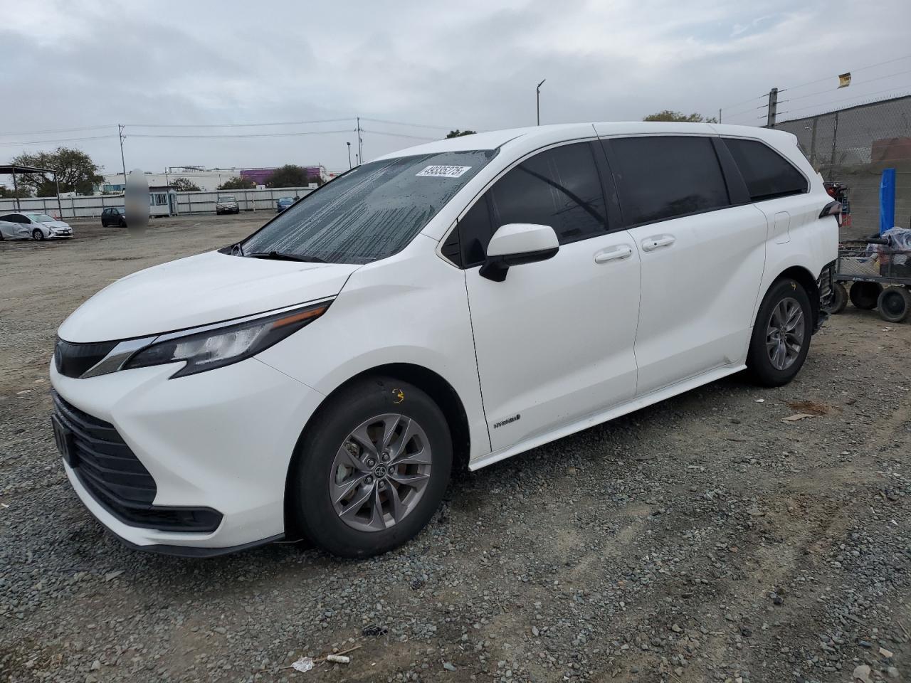2021 Toyota Sienna VIN 5TDKRKECXMS045446 - Copart auction photo
