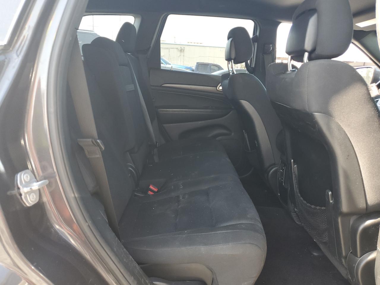 2016 Jeep Grand Cherokee VIN 1C4RJFAG3GC390250 Copart auction photo, front end / minor dent/scratches damage thumbnail 11