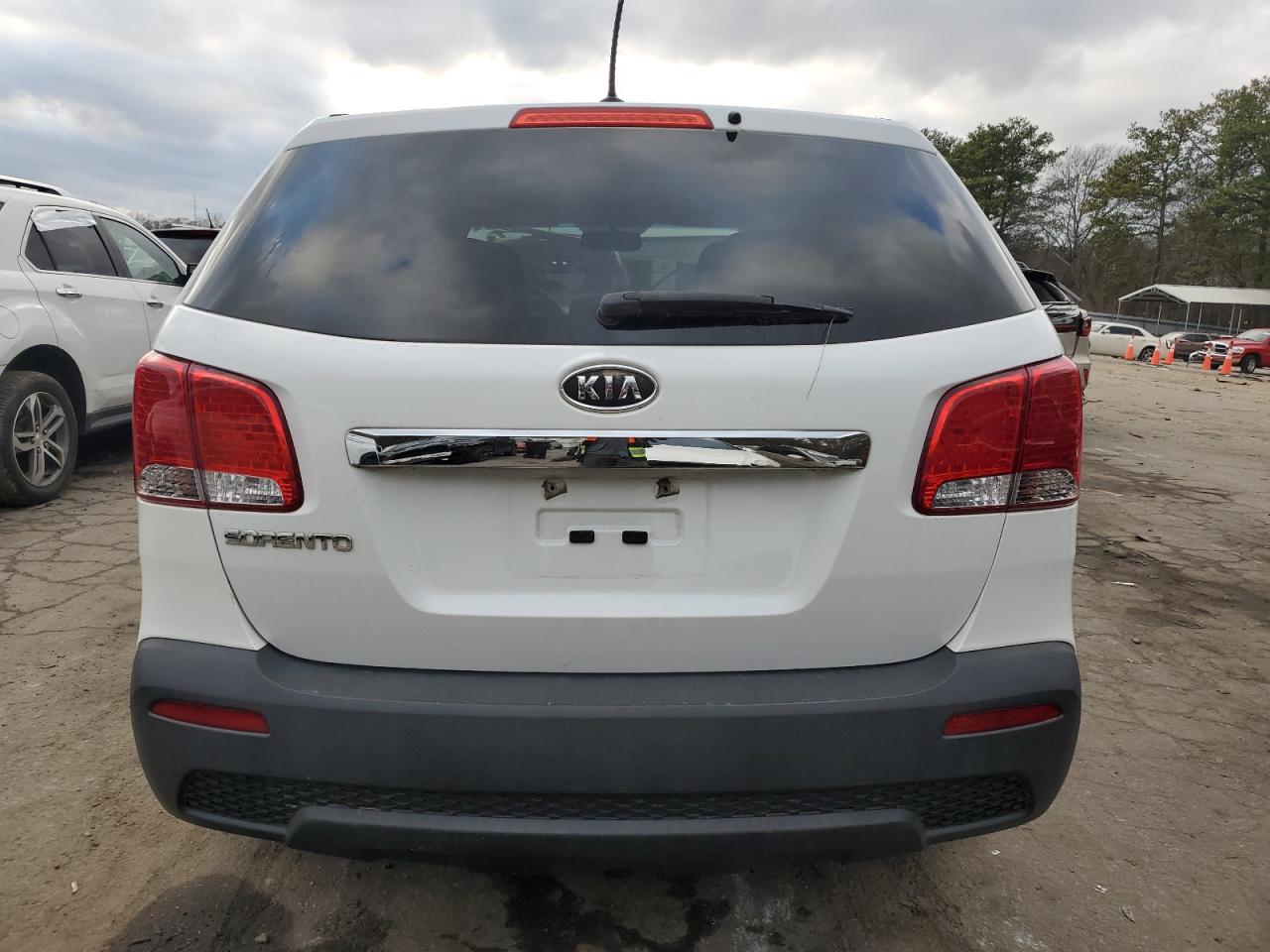 2013 KIA Sorento VIN 5XYKT3A14DG344181 Copart auction photo, front end damage thumbnail 6