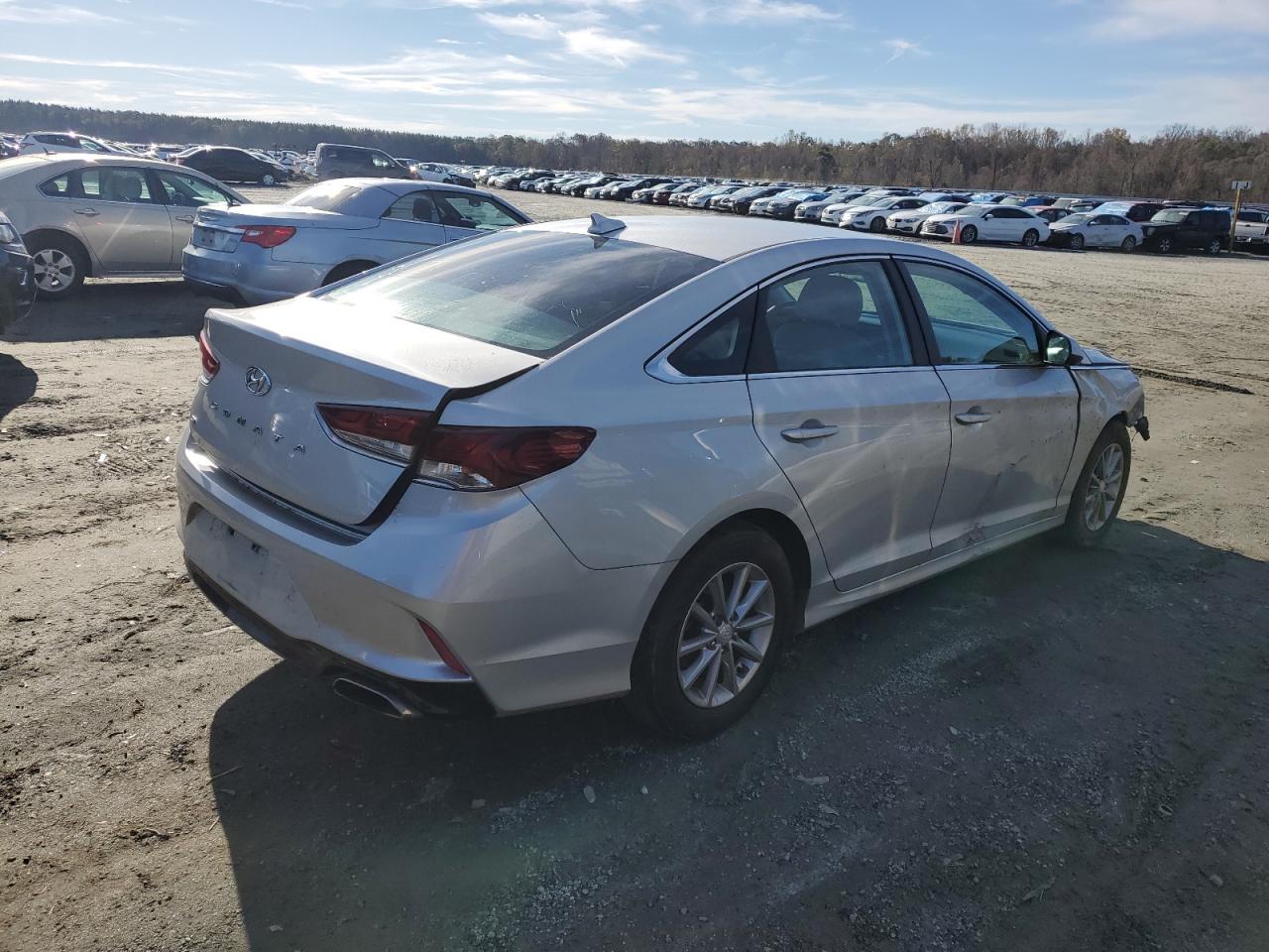 2018 Hyundai Sonata VIN 5NPE24AF7JH659935 Copart auction photo, front end damage thumbnail 3