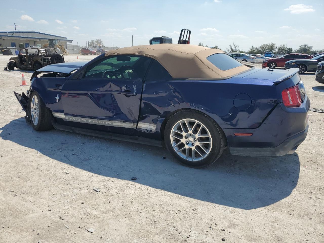 2012 Ford Mustang VIN 1ZVBP8EM5C5234119 Copart auction photo, front end / side damage thumbnail 2