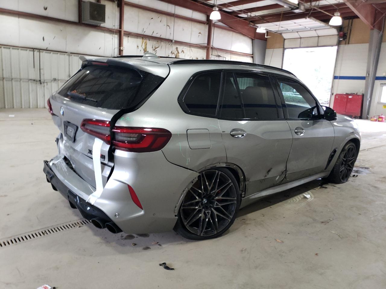 2021 BMW X5 VIN 5YMJU0C03M9G37982 Copart auction photo, rear end damage thumbnail 3