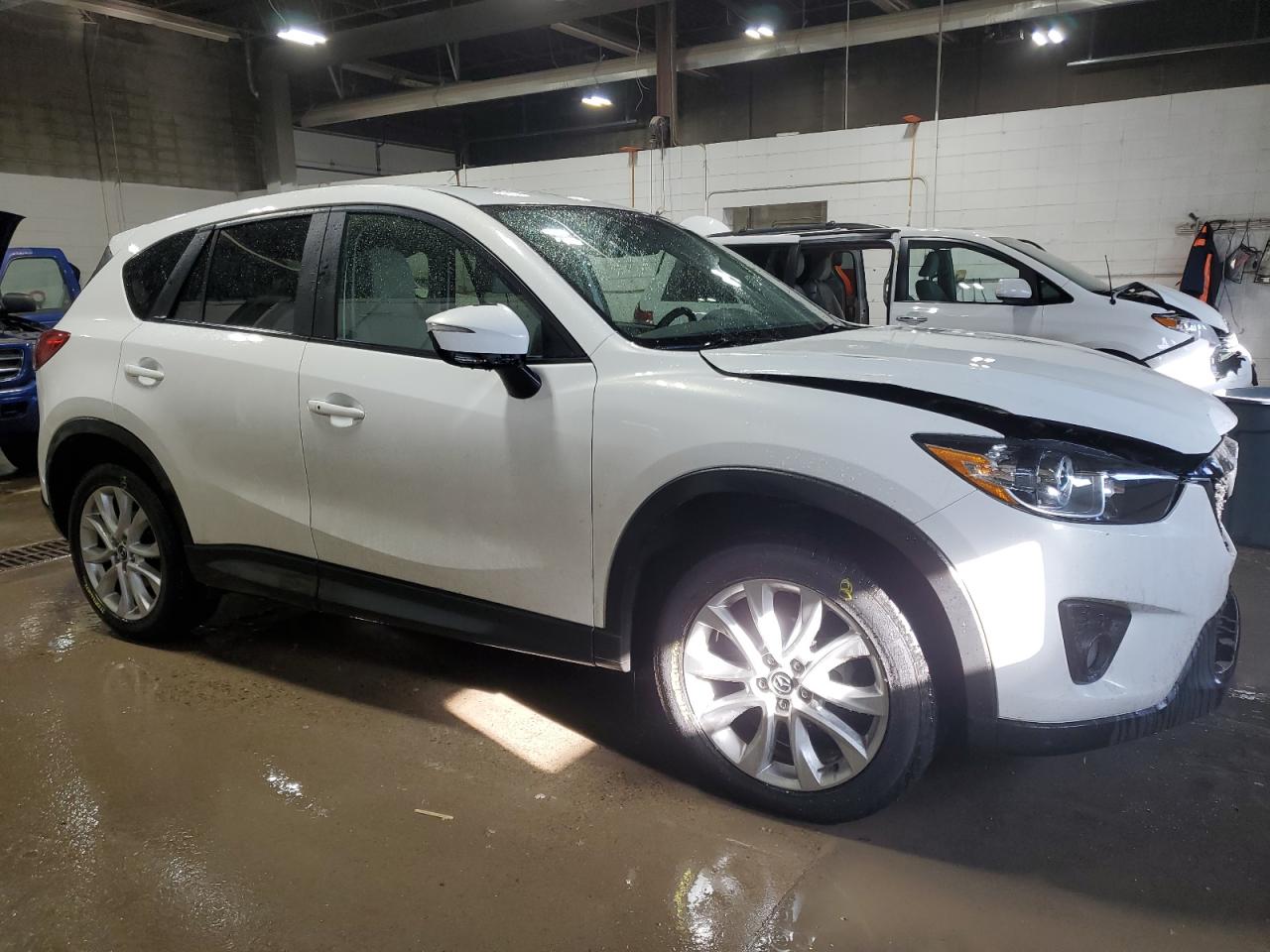 2015 Mazda CX-5 VIN JM3KE4DYXF0479822 Copart auction photo, front end damage thumbnail 4