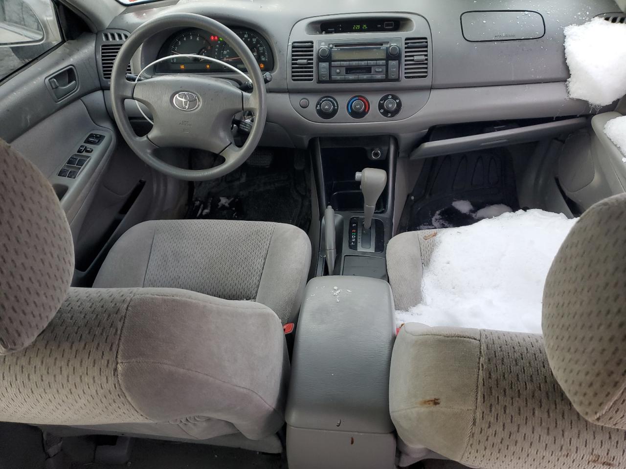 2004 Toyota Camry VIN 4T1BE32K84U851712 Copart auction photo, side / front end damage thumbnail 8