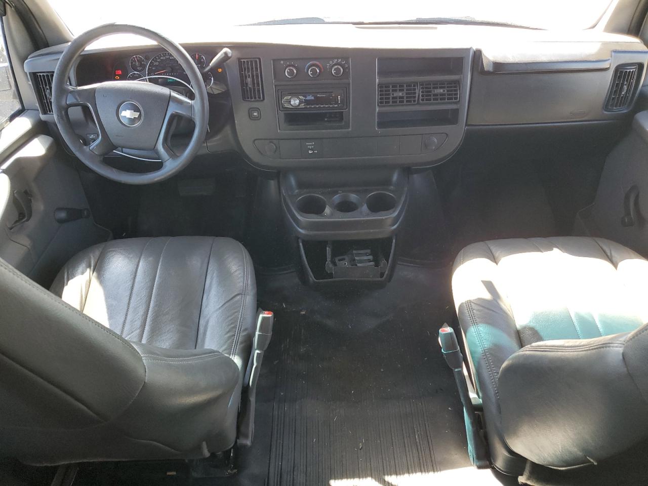2009 Chevrolet Express VIN 1GCGG25C191115299 Copart auction photo, side / mechanical damage thumbnail 8