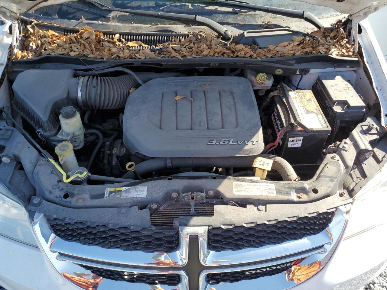 2016 Dodge Caravan VIN 2C4RDGBG9GR383077 Copart auction photo, normal wear / minor dent/scratches damage thumbnail 12