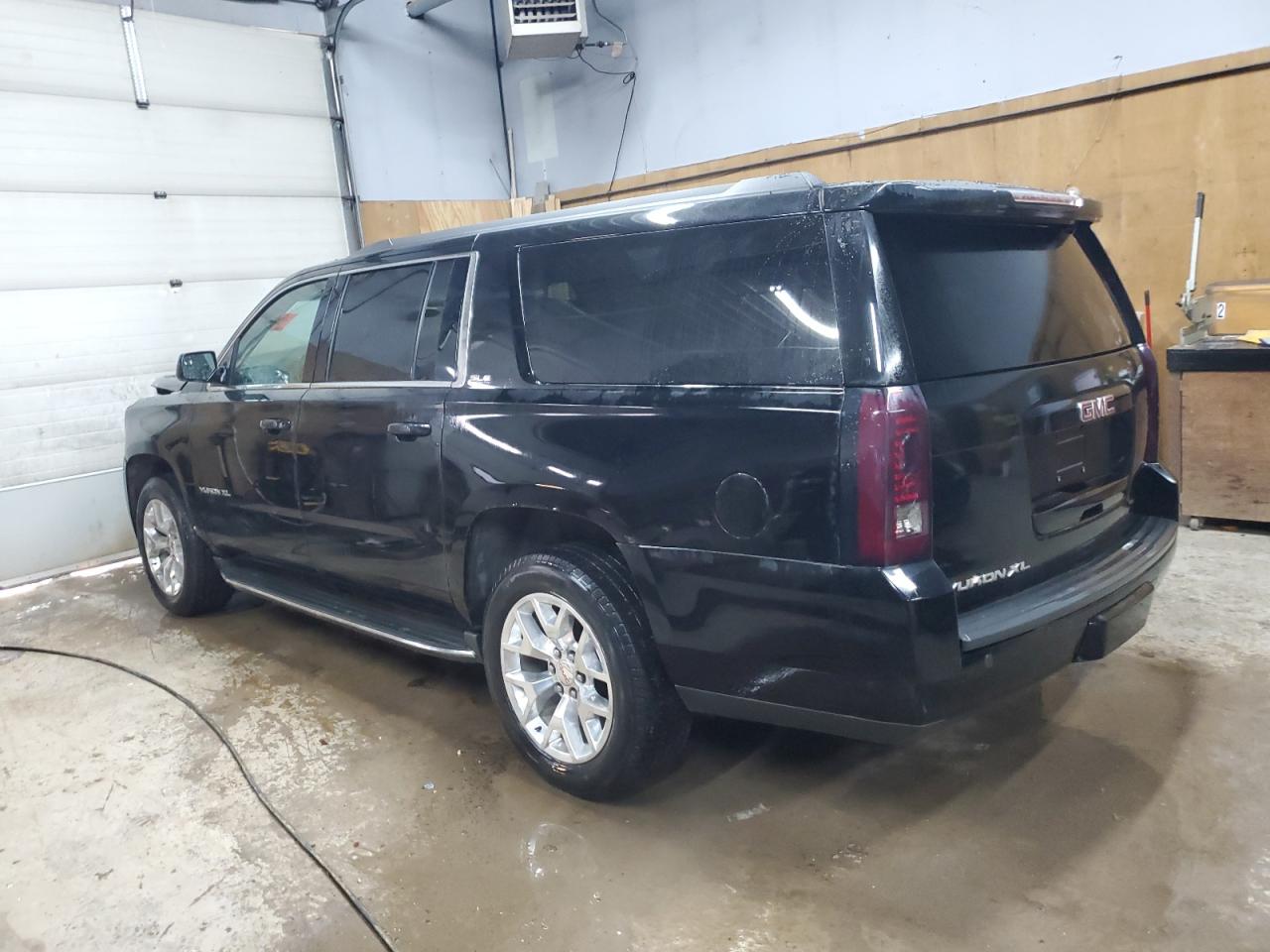 2015 GMC Yukon VIN 1GKS2GKC1FR278689 Copart auction photo, front end / minor dent/scratches damage thumbnail 2