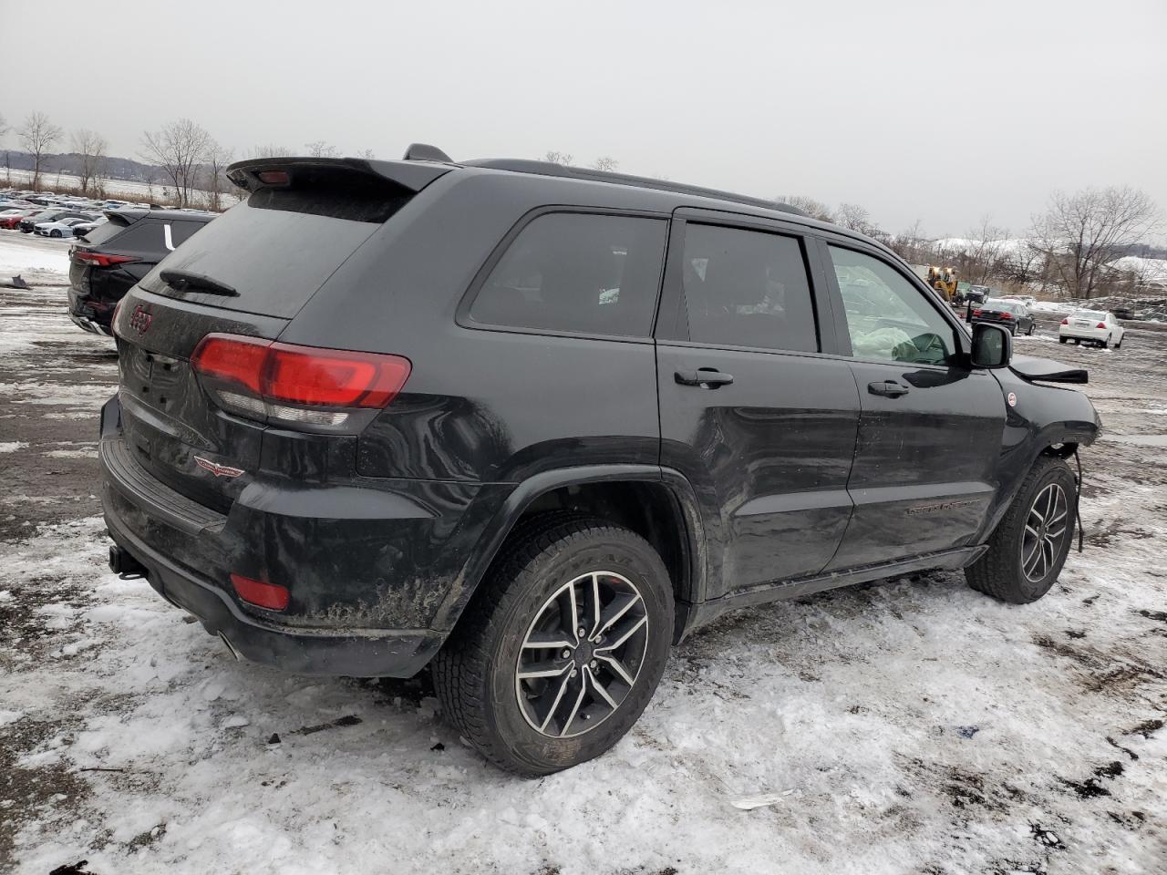 2021 Jeep Grand Cherokee VIN 1C4RJFLT3MC581673 Copart auction photo, front end / minor dent/scratches damage thumbnail 3