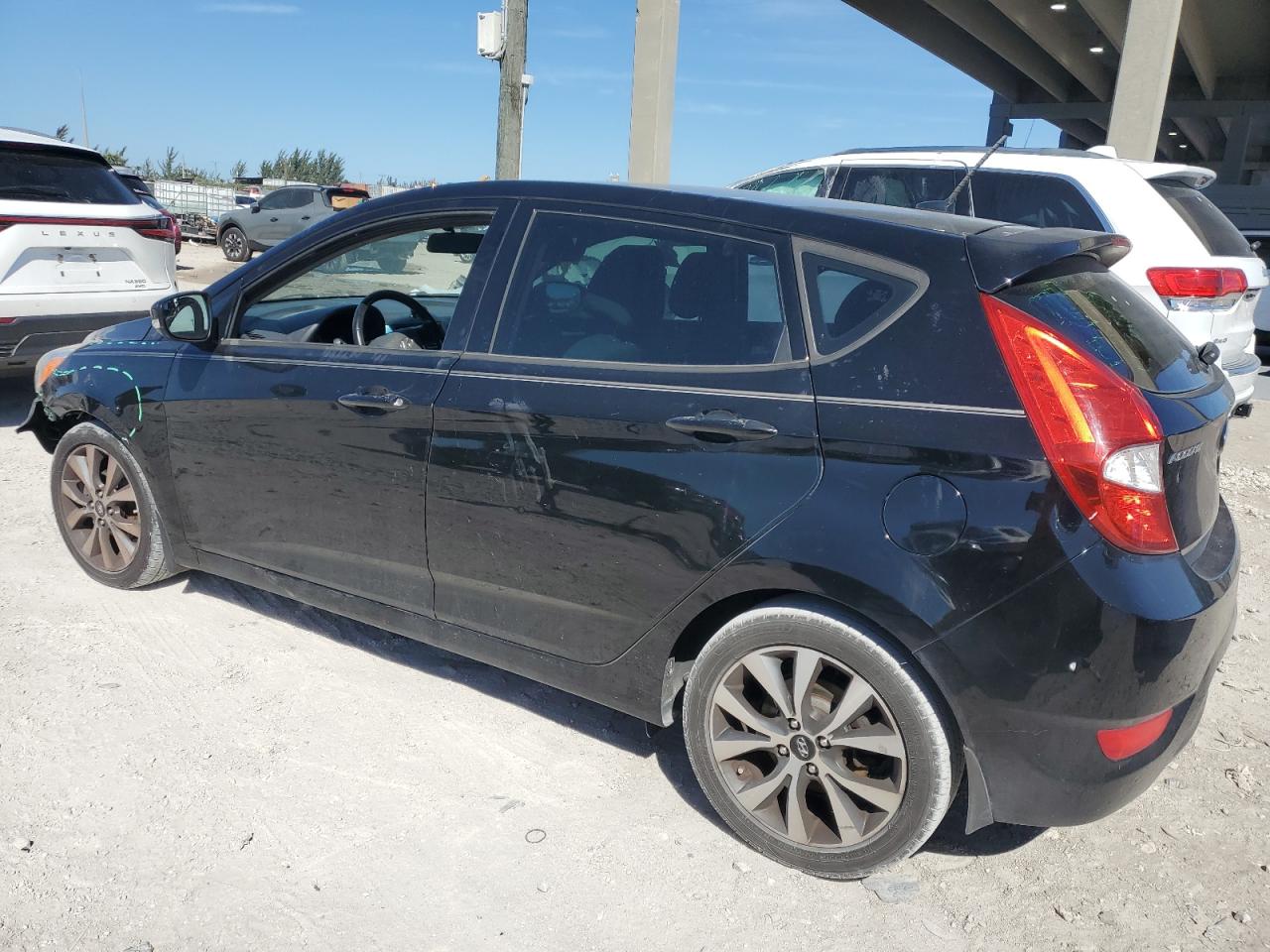 2015 Hyundai Accent VIN KMHCU5AE8FU233100 Copart auction photo, front end damage thumbnail 2