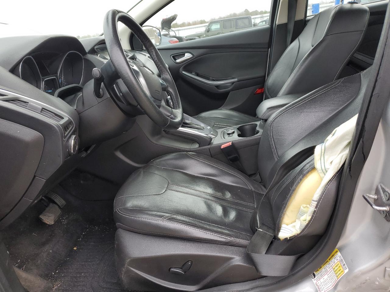 2012 Ford Focus VIN 1FAHP3J21CL293447 Copart auction photo, side / rear end damage thumbnail 7