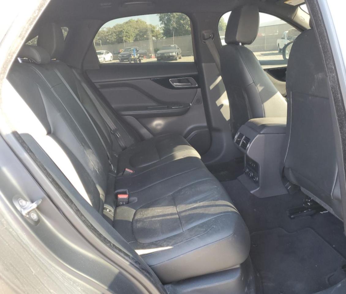 2017 Jaguar F-Pace VIN SADCJ2BV4HA063322 Copart auction photo, front end damage thumbnail 11