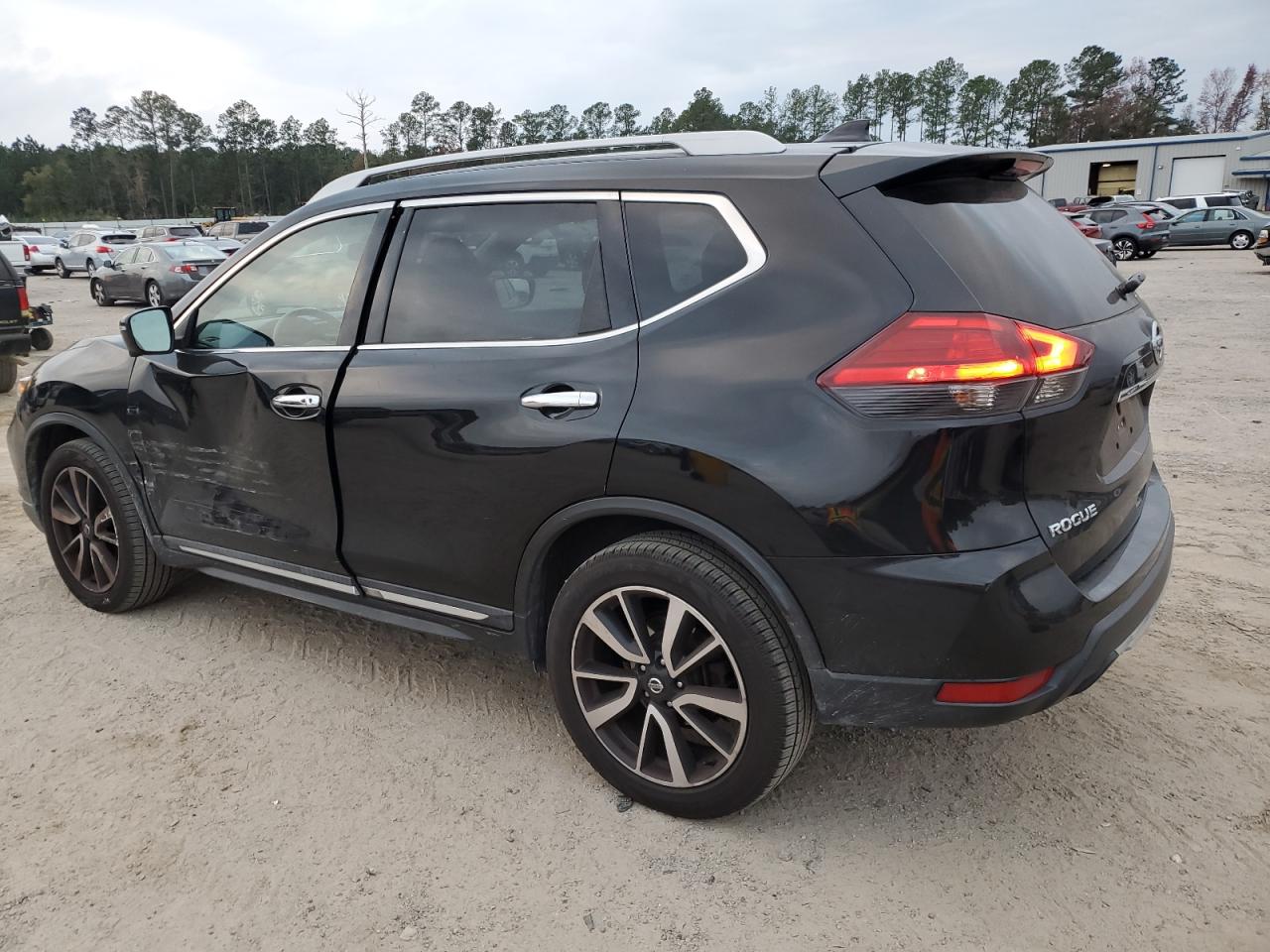 2017 Nissan Rogue VIN 5N1AT2MV4HC814994 Copart auction photo, side / front end damage thumbnail 2