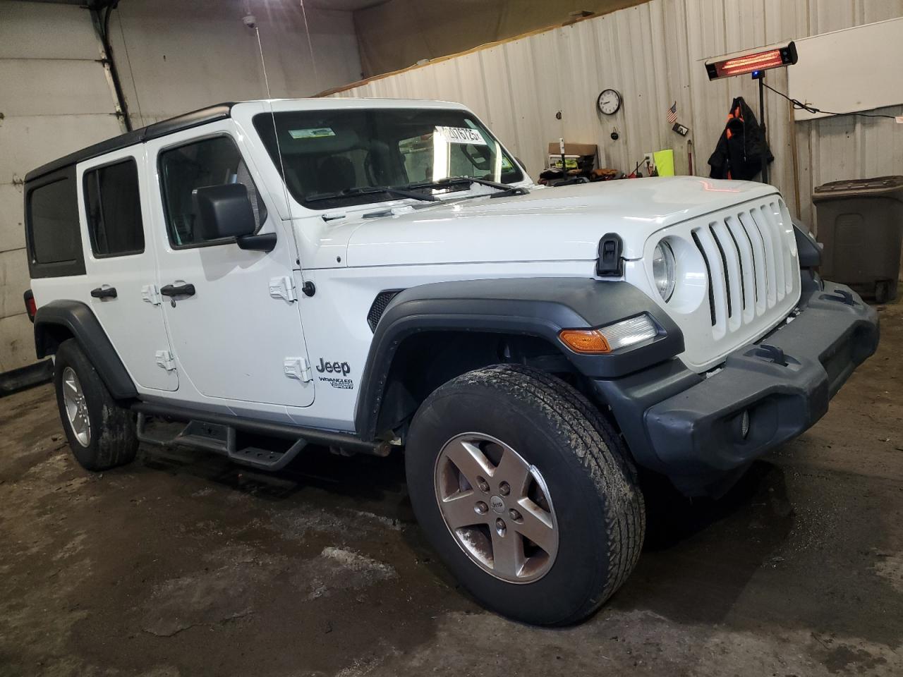 2018 Jeep Wrangler VIN 1C4HJXDG9JW253686 Copart auction photo, rear end / side damage thumbnail 4