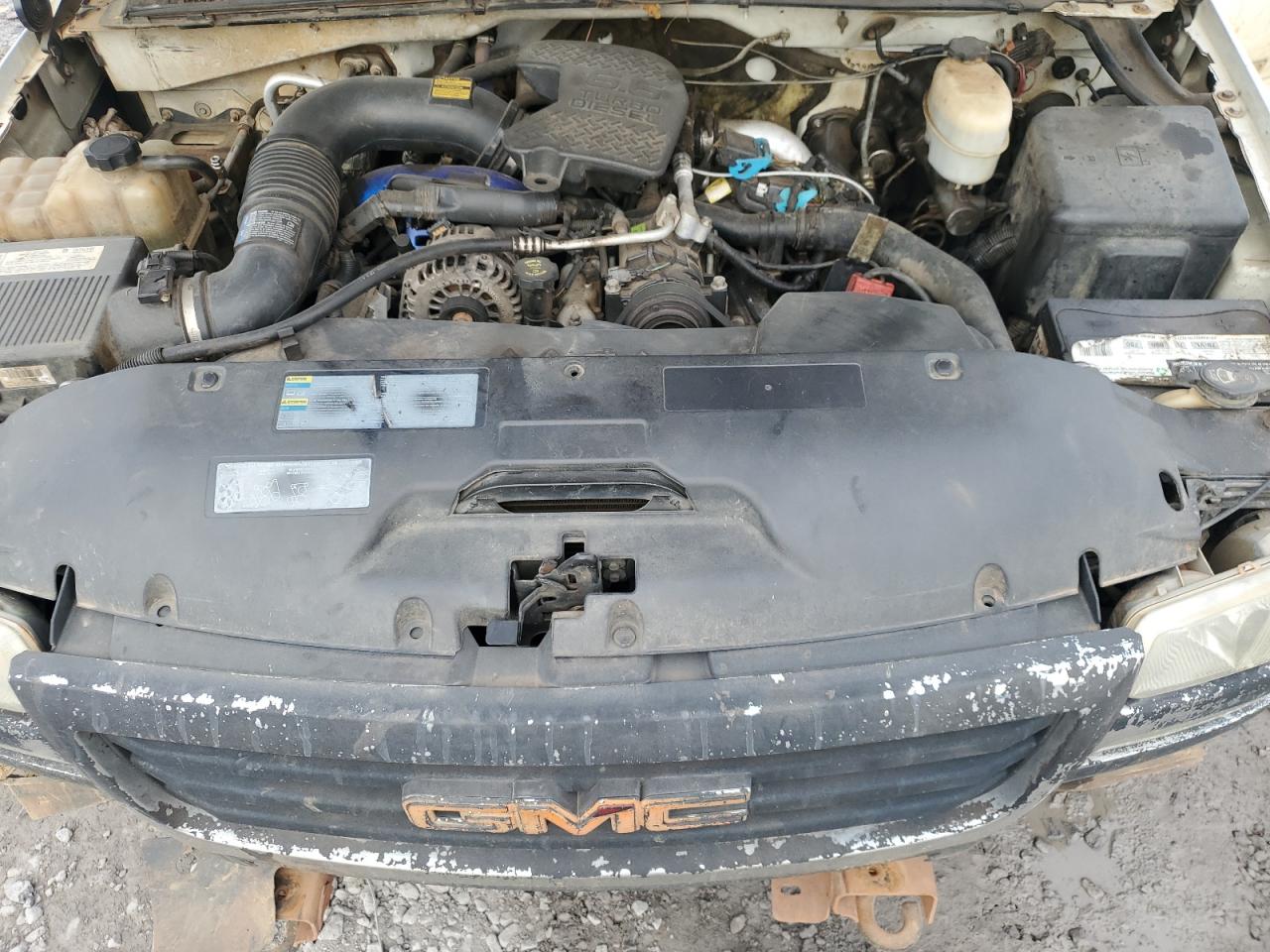 2005 GMC Sierra VIN 1GTHK23235F866091 Copart auction photo, side / mechanical damage thumbnail 11