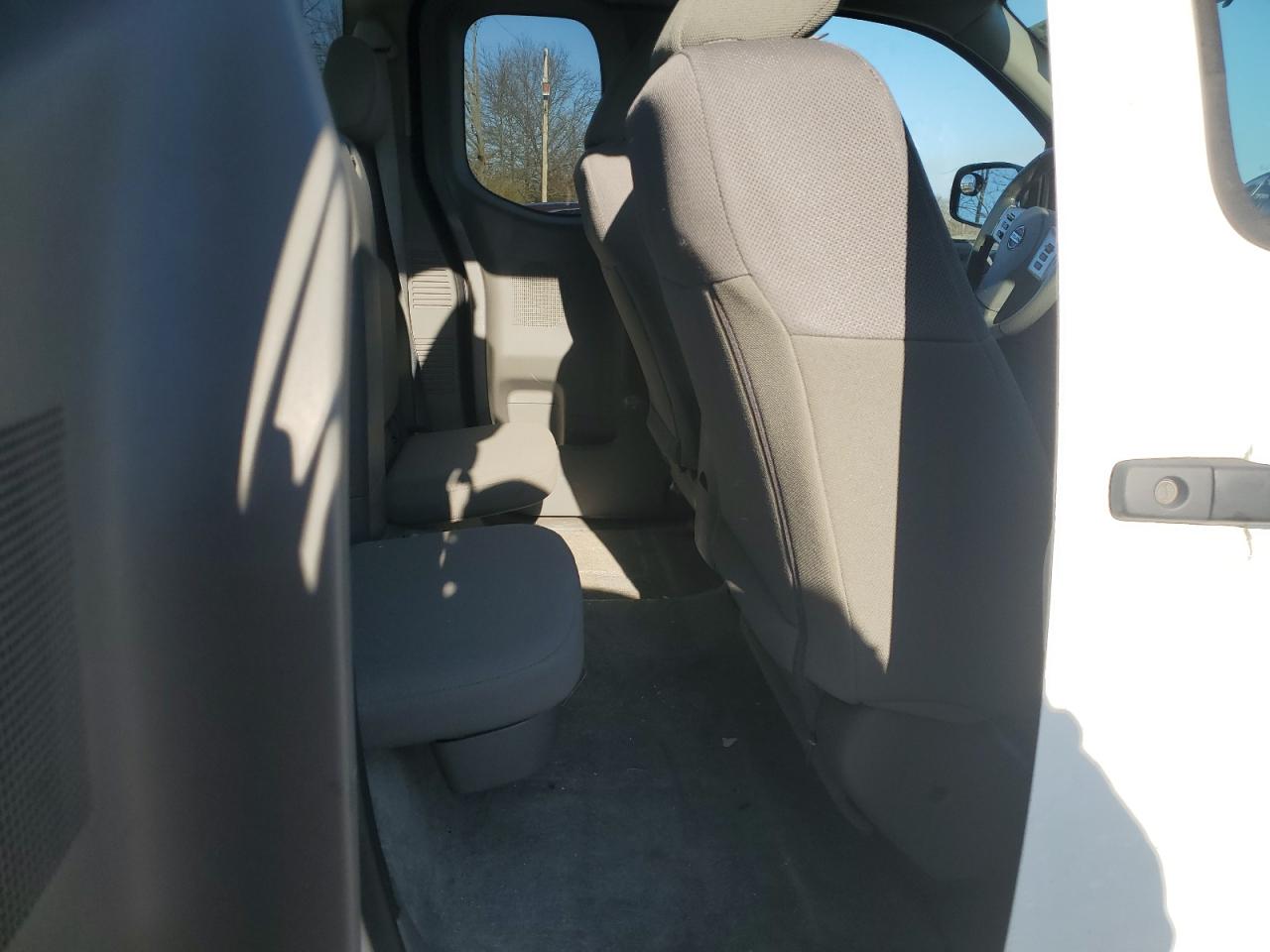 2018 Nissan Navara (Frontier) VIN 1N6BD0CT7JN763895 Copart auction photo, front end damage thumbnail 10