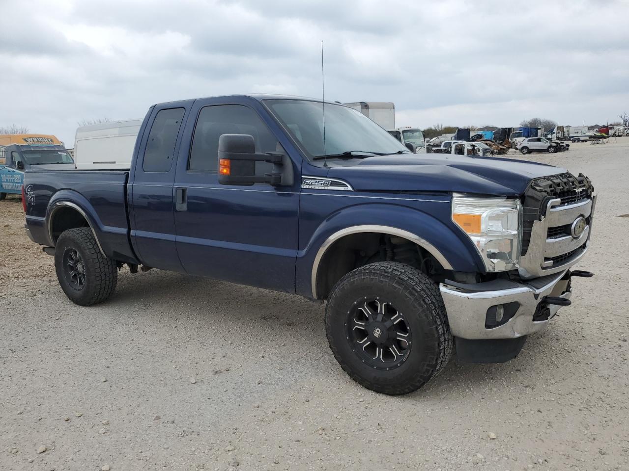 2012 Ford F250 VIN 1FT7X2B60CEB33453 Copart auction photo, front end / minor dent/scratches damage thumbnail 4