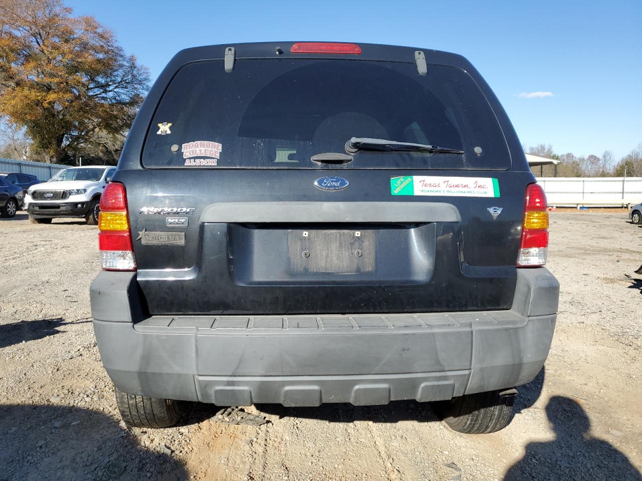 2005 Ford Escape VIN 1FMYU93165KB63095 Copart auction photo, front end / undercarriage damage thumbnail 6